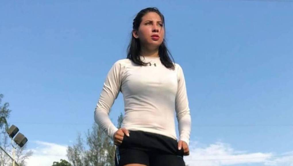 La novia de Luis Palma es amante del fútbol y hasta llegó a formar parte de la selección femenina Jaguares del Centro Universitario Tecnológico de La Ceiba.