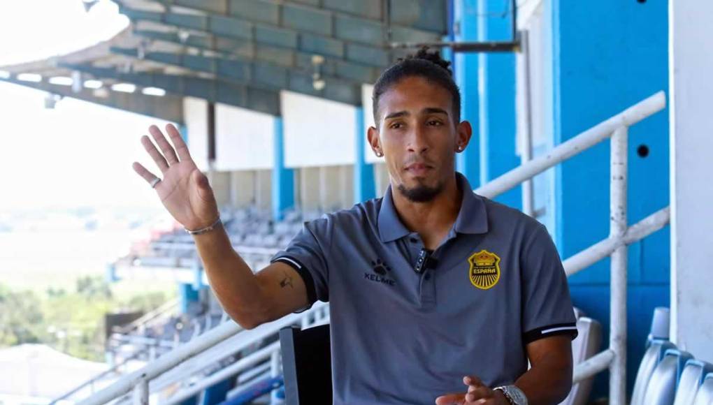 Kennedy Rocha: Se acabó el préstamo del Real España y Herediano y en la máquina esperan llegar a un acuerdo con el cuadro tico para que el sudamericano siga en sus filas.
