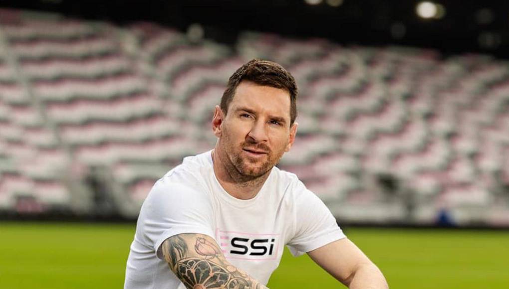 El medio indicó que obtuvo los archivos por medio de “fuentes judiciales” y no dio a conocer más detalles, pero hay que recordar que hace unos días a Rubiales le confiscaron su teléfono celular cuando llegó a España proveniente de República Dominicana.