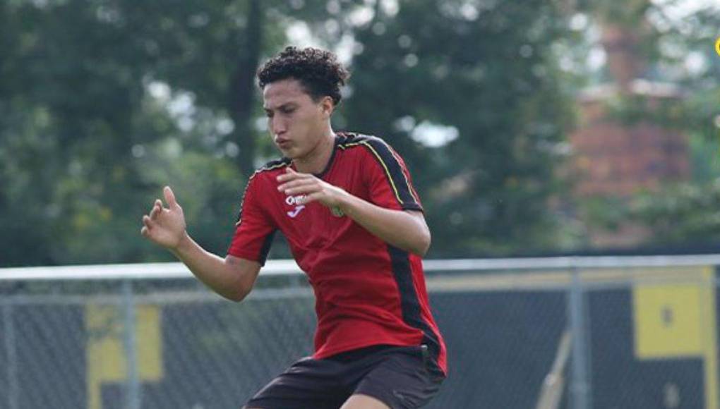 Carlos Mejía: El ‘Chapetilla’ quedó sin contrato con Real España, club que querrá continuar ligado al jugador.