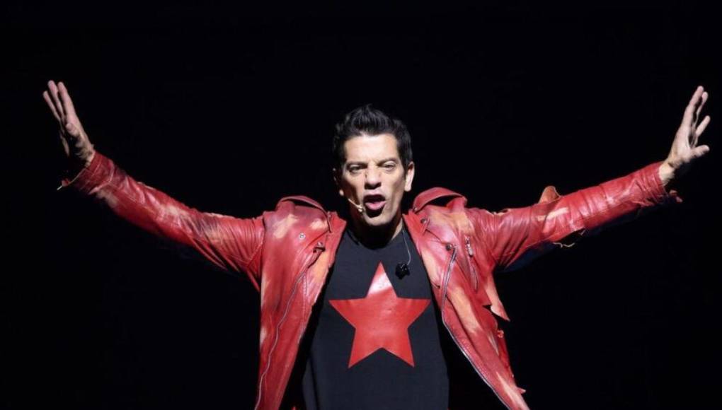 En ese sentido, Yahir tuvo un encuentro con medios de comunicación, donde fue cuestionado sobre tales temas y reaccionó tranquilamente en un principio al escuchar la pregunta.