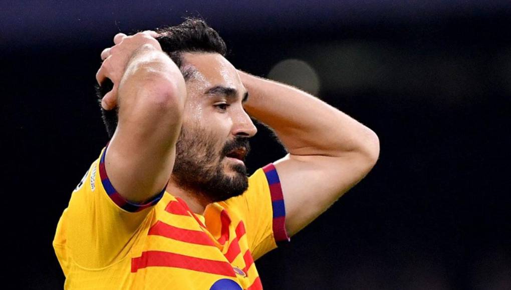 El volante İlkay Gündoğan del FC Barcelona evidenció su frustración tras dejar escapar la victoria.