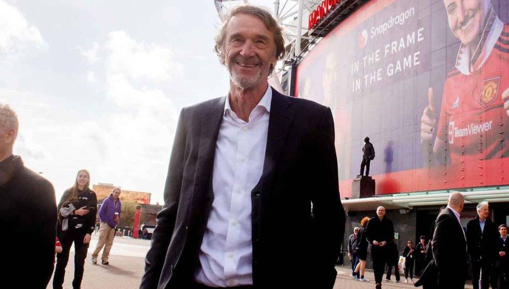El Manchester United tiene un nuevo copropietario, se trata del millonario británico Jim Ratcliffe, patrón del gigante petroquímico INEOS. Su entrada en la propiedad del club inglés supondrá un número incontable de cambios.