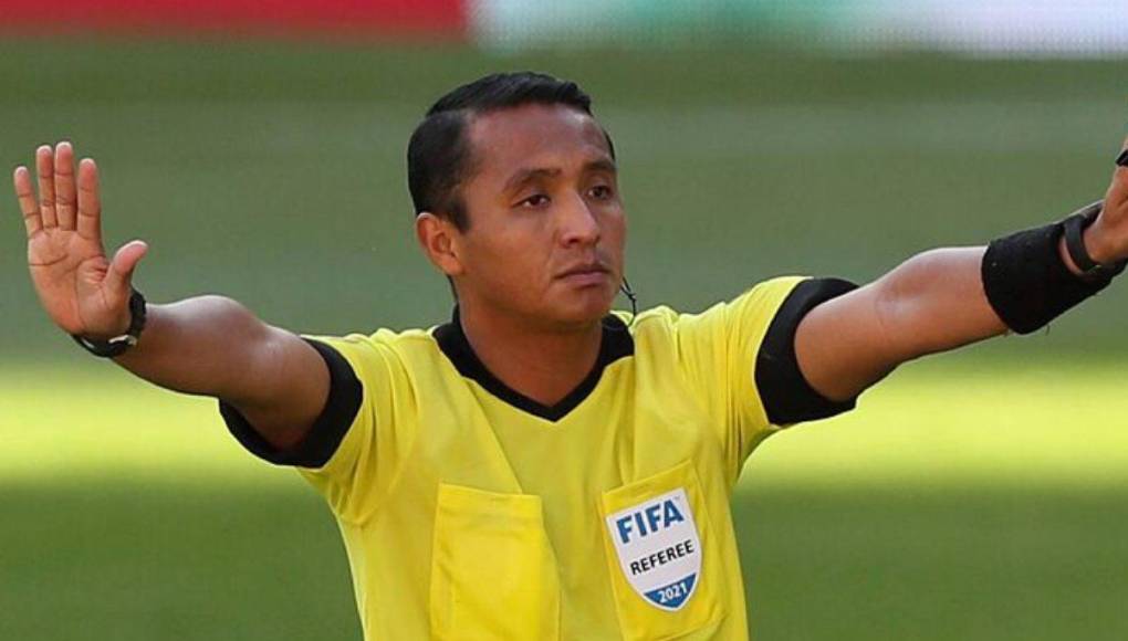 Tras la derrota de Honduras ante Costa Rica que lo dejó sin clasificar a la Copa América, el nombre de Iván Bartón nuevamente ha sido recordado por los hondureños y no precisamente por algo positivo.