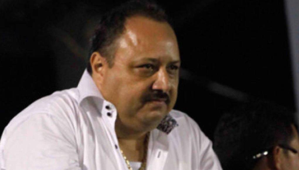 Por agredir a los árbitros, Javier Hernández fue suspendido por un año y multado con 10 mil lempiras.