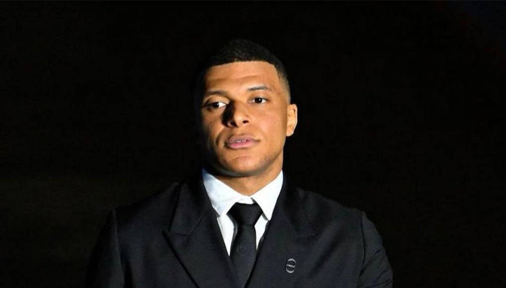 El francés Kylian Mbappé está siendo una de las personas más nombradas en el mundo del fútbol.