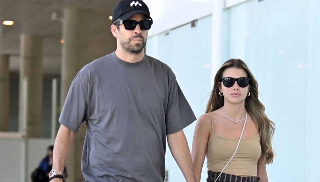 La imagen original fue tomada en la boda del hermano de Gerard Piqué y la española llevó puesto un vestido claro, por lo que todo se trató de una broma de un usuario.