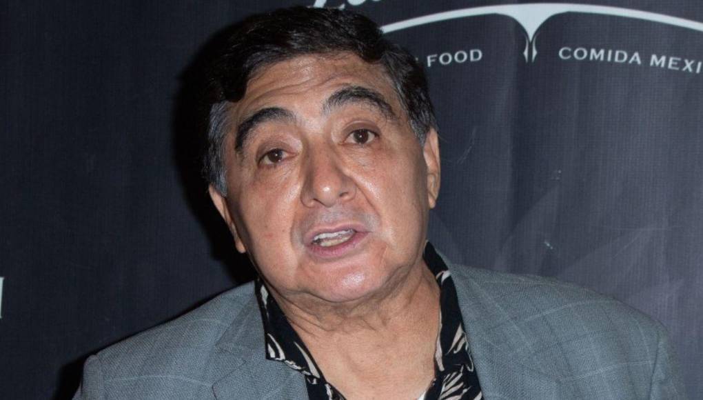 A diferencia de otros famosos que suelen invertir su dinero para hacerlo crecer o simplemente para asegurar su futuro, Carlos Bonavides ocupó todo su dinero en lujos que incluyeron casas, carros y viajes por el mundo, pero también en alcohol y drogas, lo que significó su perdición.