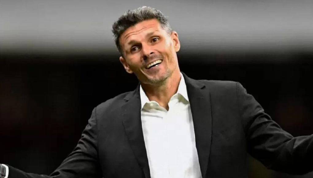 Fernando Ortiz, DT del Monterrey, fue objeto de cuestionamientos por parte de Messi en los camerinos.