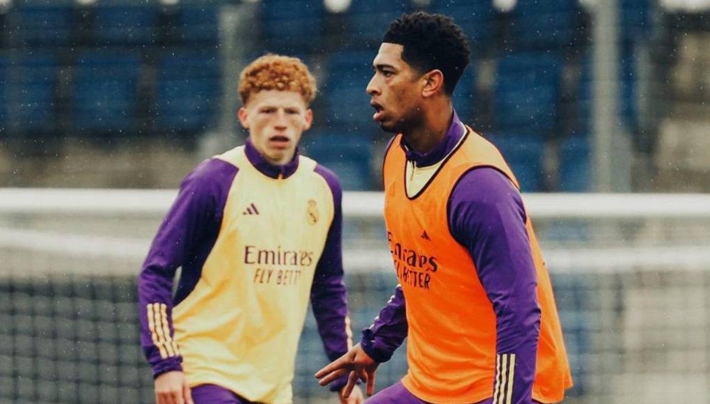 Jeremy De León es siempre visto en los entrenamientos del primer equipo, a pesar de que no está inscrito y que no juegue con el club.