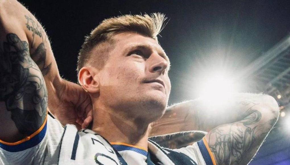 Toni Kroos tomó la decisión de no seguir como futbolista y prensa española informa el plan del Real Madrid de cara a la próxima campaña. 