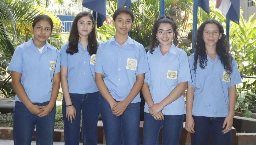 Hoy, las estudiantes Ana Victoria Madrid Argueta, Dana Lucia Sabillón Sabillón, Katherin Vanessa López Cardona, Astrid Daniela Valle George y Stephany Nohemy Sabillón son el ejemplo de ese compromiso educativo en destacar en la excelencia académica en el “Juancho” como cariñosamente le dicen los estudiantes al colegio técnico Juan Alberto Melgar Castro.