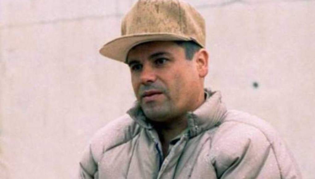 “Puede ver dos canales de televisión y está viendo Telemundo, ve La casa de los famosos”, añadió.