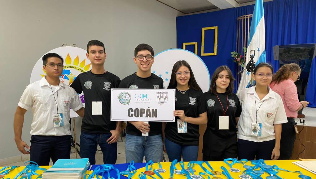 <b>También catalogan como crucial que sus padres hayan estado pendientes de sus estudios y con el cumplimiento de sus deberes, aunque muchos de sus logros se debieron a su propia iniciativa y responsabilidad para reforzar los recursos que los maestros les mandaban. </b>