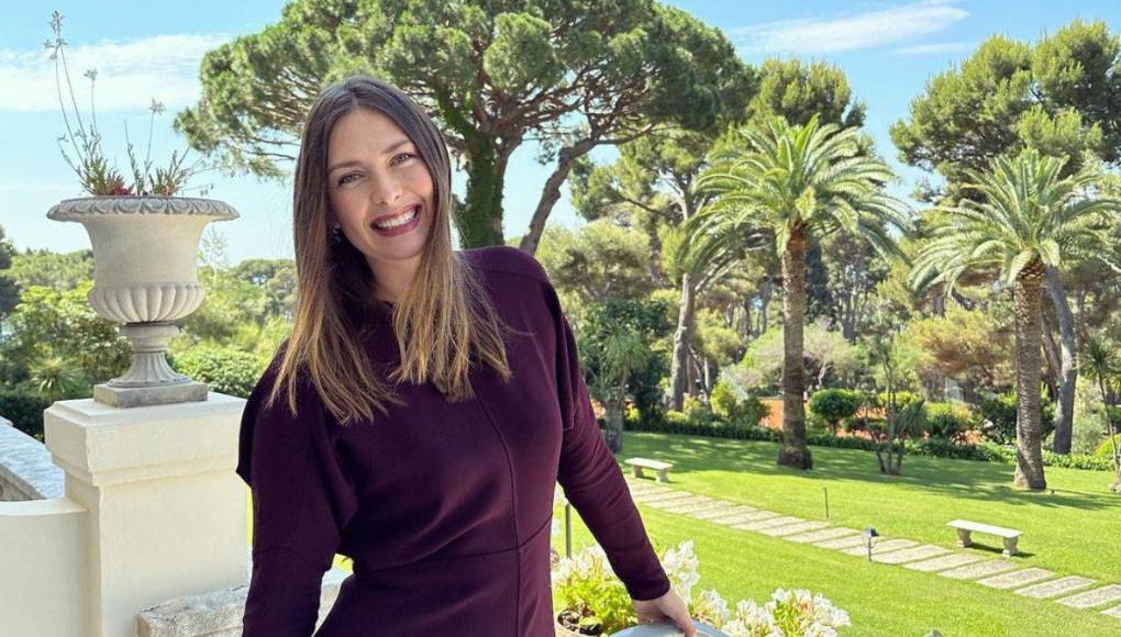 Sharapova se consolidó como una exitosa empresaria tras fundar su propia compañía de caramelos, Sugarpova, además de trabajar como imagen de reconocidas marcas de lujo como Vera Wang, Ralph Lauren, Nike, Evian, Porsche y Tag Heuer.