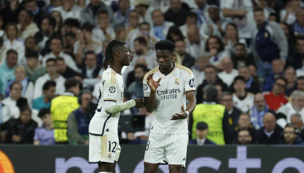 Camavinga le reclamó a su compañero Tchouaméni por la falta cometida .