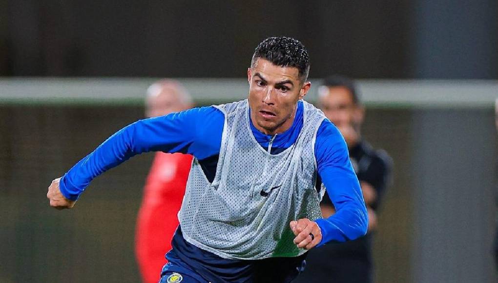 El ‘Tato’ Noriego amablemente compartió con los aficionados y respondió si es real que podrían fichar a Cristiano Ronaldo.