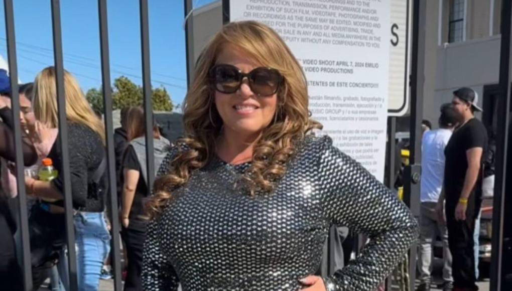 Lamentablemente, Jenni no sigue viva; todo se trató de una imitadora de la Diva de la banda, quien tiene un gran parecido con la artista y su nombre es Gracie.