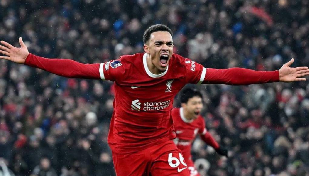 Por lo tanto, Trent Alexander Arnold ha tomado la decisión de contratar a un guardaespaldas y un detective privado.