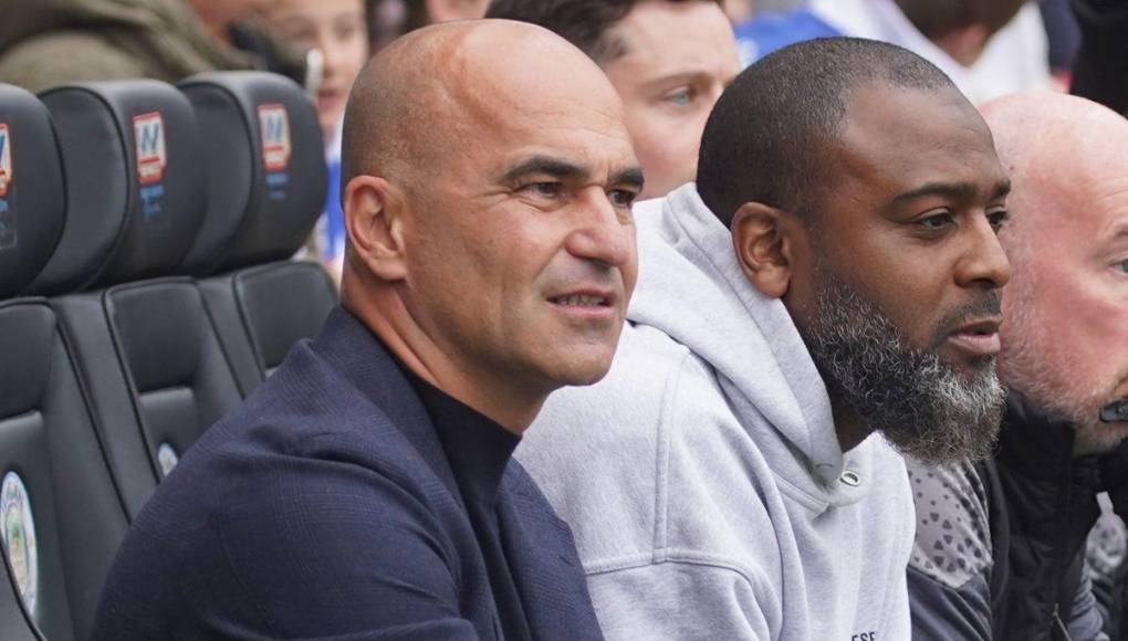 Al evento llegó el DT español, quien por muchos años fue el DT del Wigan Athletic. Es uno de los más queridos por la afición “Latics”.