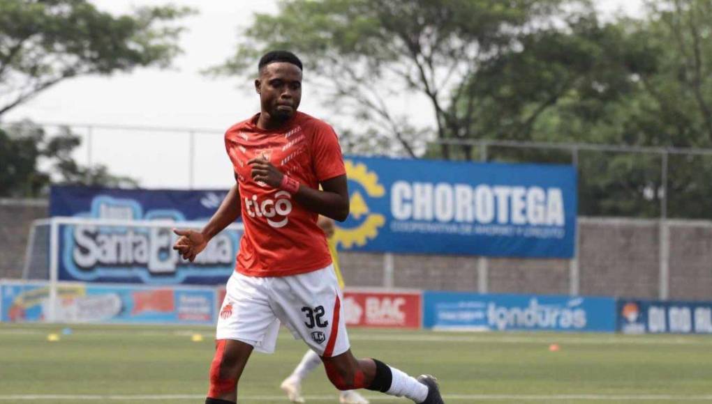 Marvin Bernárdez (29 años / Mediocampista): Las lesiones no lo dejaron en paz y por ende no pudo mostrar su mejor futbol, no obstante, fue partícipe del club en 22 partidos en la temporada. Jugador probado en la primera.