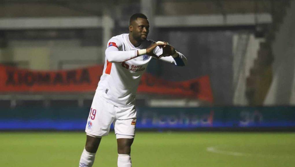 Yustin Arboleda le dedicó el gol a su esposa Paula Vivas.