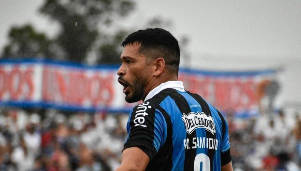 El zaguero Miguel Samudio es el señalado de intentar bajarle la novia a uno de sus compañeros de equipo.