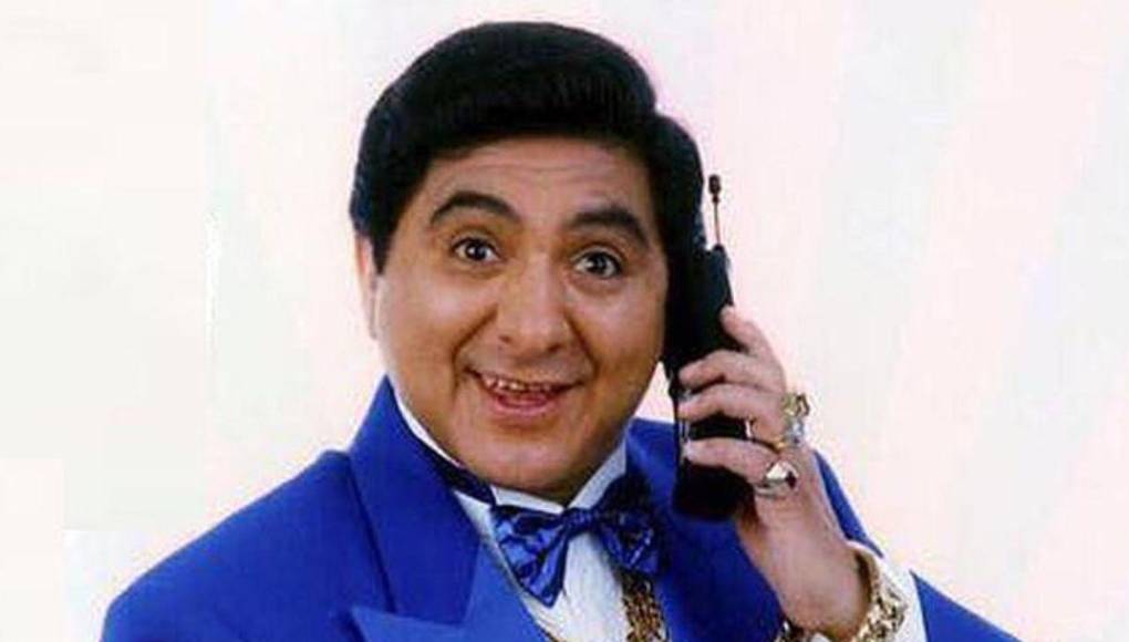 En la telenovela, Huicho Domínguez es un obrero que recibe poco dinero por su trabajo y de un momento a otro se vuelve millonario, pues se gana el premio mayor de la Lotería Nacional, así que se compra una mansión y todo tipo de ostentosos objetos de mal gusto.