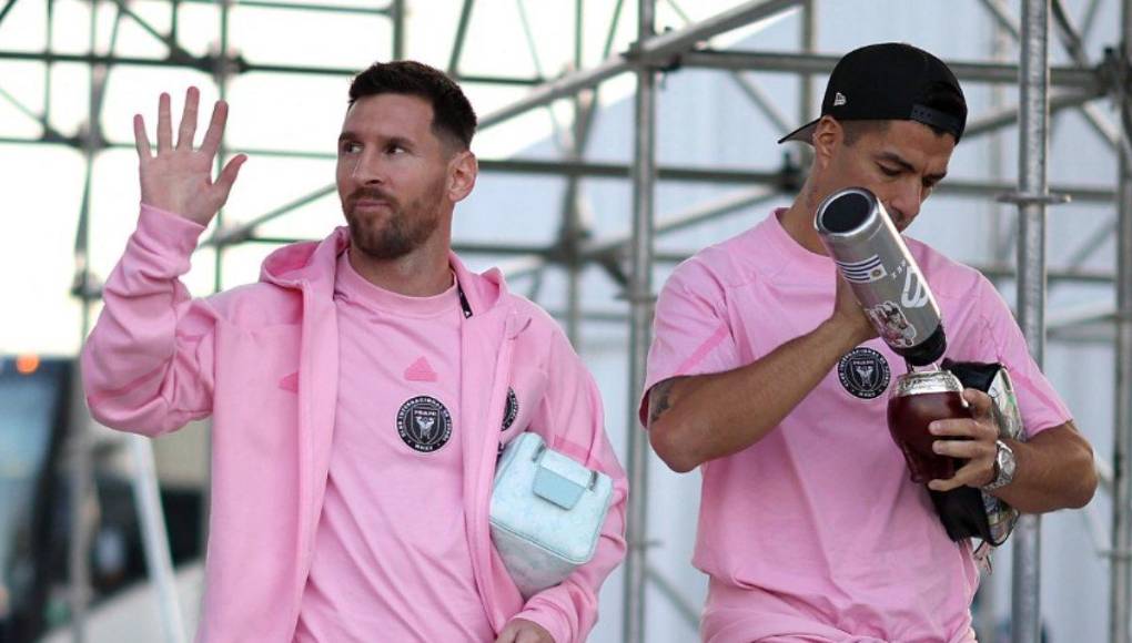 Pero llegaron refuerzos como Luis Suárez, Nicolás Freire, Julian Gressel y Federico Redondo, que empezaron a complicar el tema salarial.