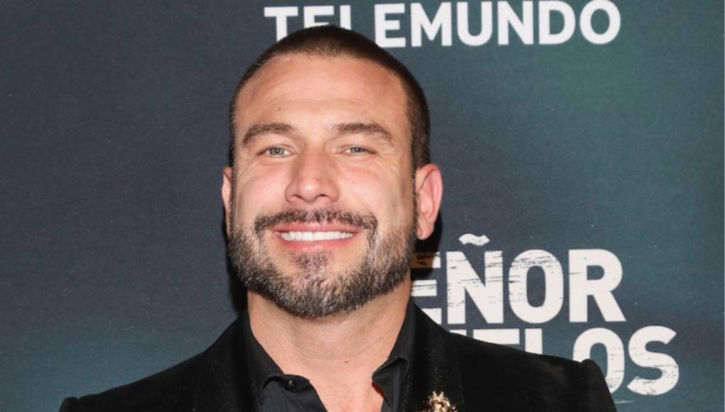 Sin embargo, antes que nada expuso que está feliz de lo que logró con el personaje que se inspira en el narcotraficante mexicano Amado Carrillo Fuentes.