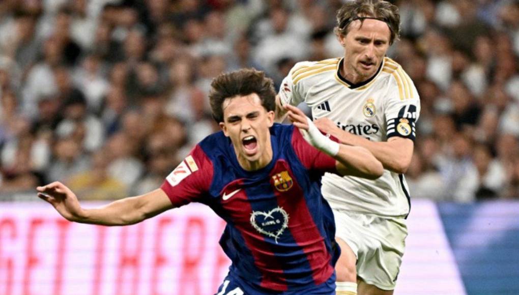 Joao Félix: No es segura su continuidad en el Barcelona ya que debe de negociar con Atlético de Madrid, club dueño de su ficha. Además, el portugués es suplente y no se cree que el equipo culé vaya a pagar una cantidad alta por un jugador que es banca.