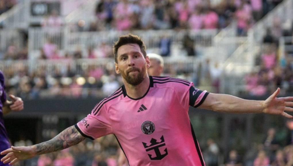 Medios internacionales señalan que Messi amenazó al DT del Monterrey y le recriminó por lo que había dicho en la previa del juego.
