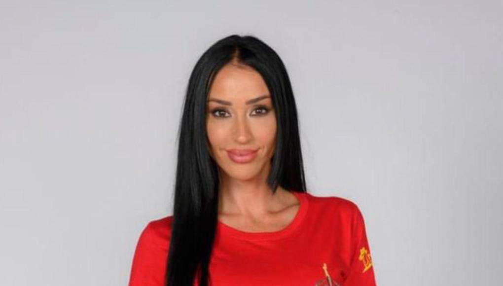 Aurah se ha desempeñado como modelo y presentadora en su país y desde ya días se encuentra en Honduras.