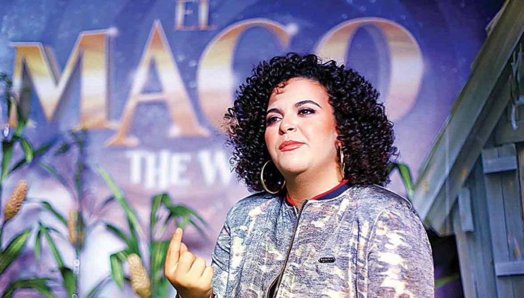 “La verdad no creo, ¿verdad? Pues porque ahorita estoy muy clara con mis decisiones, pero pues cada quien, ahora sí que ‘amor es amor’, quien quiera estar con quien quiera, más que bienvenidos”.