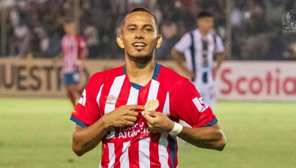 Edwin Rodríguez comienza a comandar el mediocampo siendo apoyo por derecha y el centro.