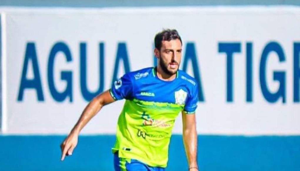 El defensor uruguayo Fabricio Silva habría llegado a un acuerdo para seguir en el Génesis.