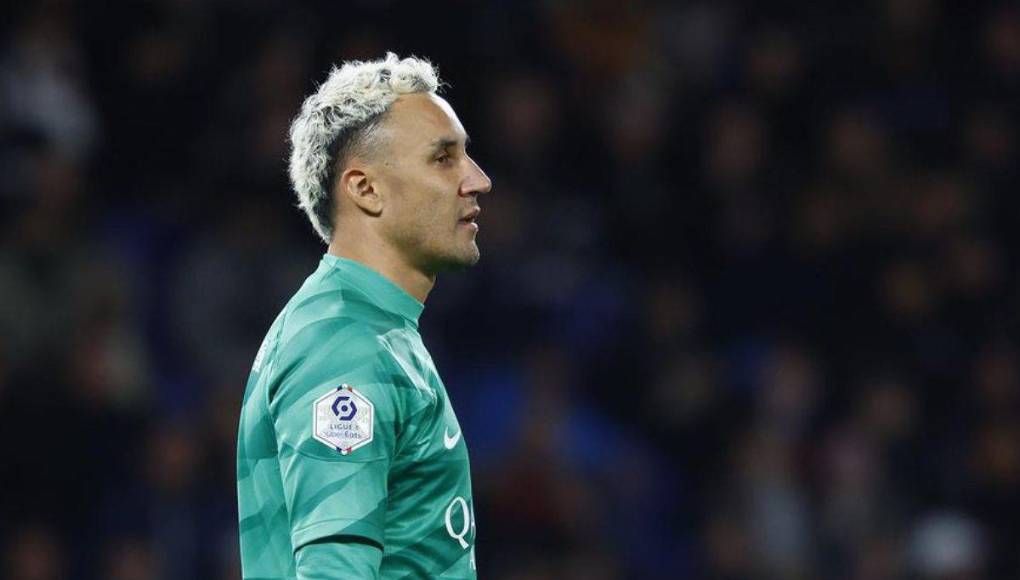 Keylor Navas: El portero tico ha sido marginado por Luis Enrique en el PSG y se da como un hecho su salida del cuadro parisino a partir de la próxima campaña.