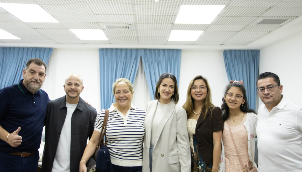 Mañana domingo el apóstol Billy Bunster de Chile, impartirá un poderoso mensaje de salvación; además, se espera una tarde inolvidable con la presentación del grupo Miel San Marcos.