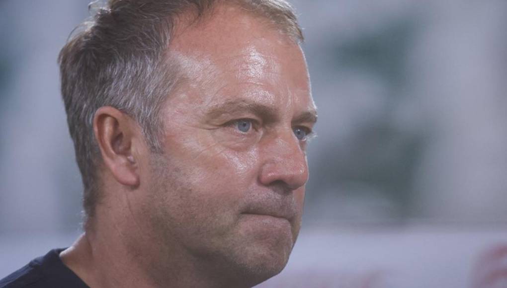 Laporta llamó al agente de Flick para explicarle que Xavi finalmente se quedaba y le pidió disculpas por esta situación. El estratega de 59 años, que firmó un ‘Sextete’ con el Bayern Múnich, se encuentra libre luego de su fugaz paso por la selección.