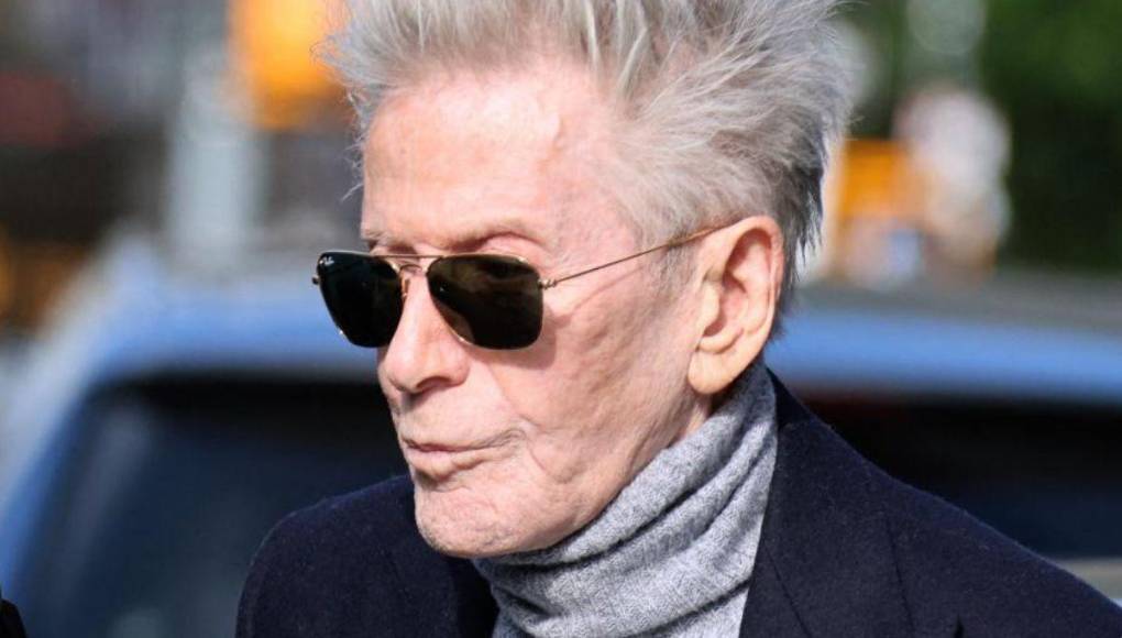 Calvin Klein, reconocido magnate de la moda, ha dejado una huella indeleble en la industria con su icónica marca que lleva su nombre y es conocido por ser uno de los diseñadores de ropa interior más importantes.