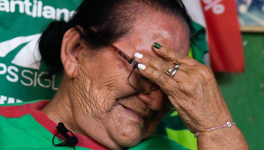 Sus gritos y regaños se extrañan en el estadio Yankel Rosenthal por lo que muchos se han comenzado a preguntar con mucha tristeza,¿qué ha pasado con nuestra amada Doña Queta?, ¿por qué ya no la vemos en los juegos?.