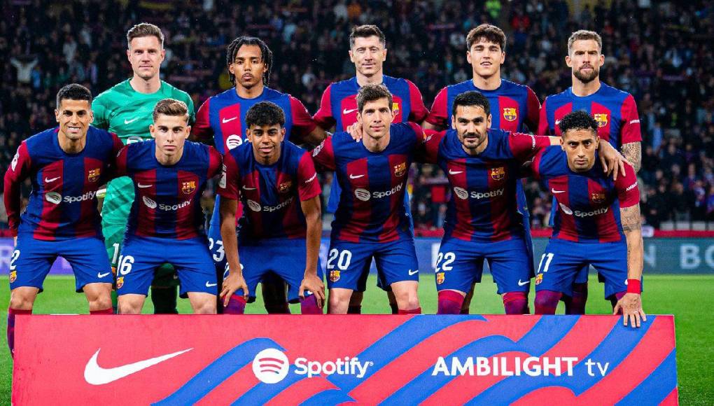 Barcelona consumó un nuevo fracaso en la Champions League tras quedar eliminado en cuartos de final a manos del PSG. Prensa española revela la lista de jugadores que dejarán al cuadro culé. 