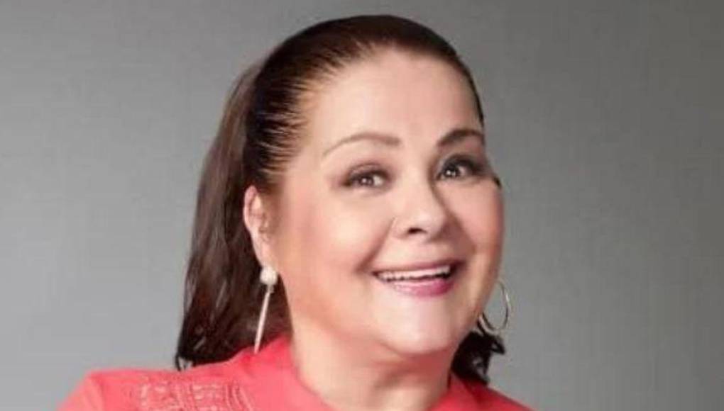 Adriana Laffan: La querida actriz murió el pasado 01 de noviembre de 2023 a los 63 años de edad, y es recordada por su participación en decenas de telenovelas, entre ellas Clase 406 en donde dio vida a “Teresa Salcedo”.