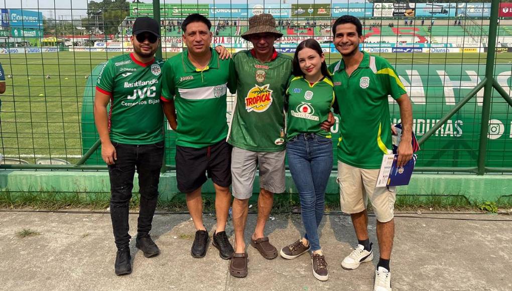 Bellas chicas y la fiesta del Yankel: ambientazo en el Marathón vs Génesis