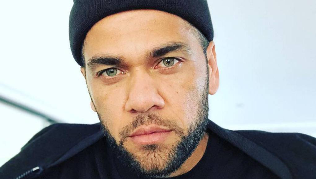 Durante su año en prisión antes de la celebración del juicio, Dani Alves ha solicitado varias veces la concesión de la libertad provisional, aunque en tres ocasiones le han denegado. 