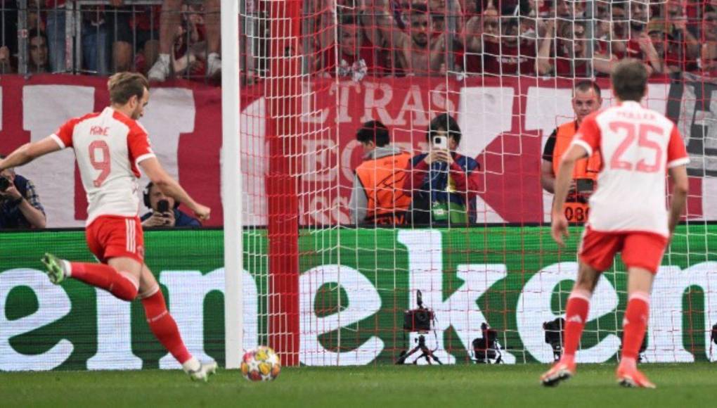 Harry Kane engañó por completo a Lunin en su lanzamiento penal.