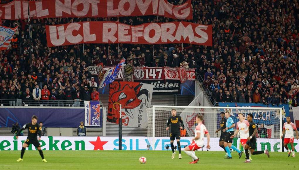 Espectacular ambiente el que se vivió en el Leipzig vs Real Madrid. 