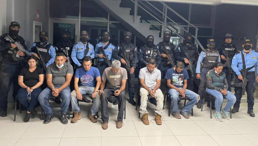 Tras la aportación de pruebas de la Unidad de Nacional Antisecuestros (UNAS) se logró quebrantar la presunción de inocencia de los siete imputados de esta banda criminal, mediante la figura de Estricta Conformidad, siendo declarados culpables.