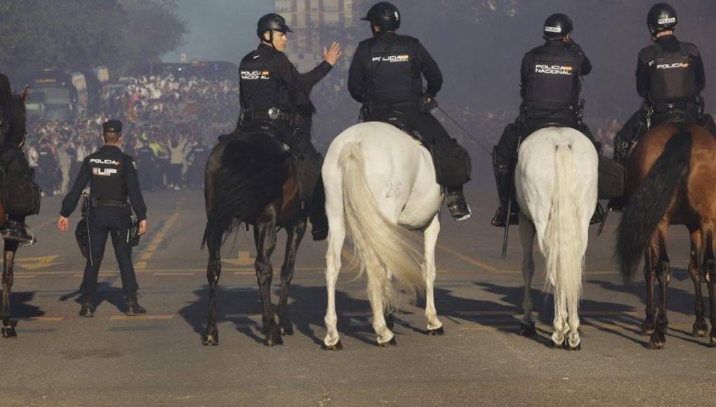 Las autoridades de España activaron la seguridad tras amenaza de ISIS para los partidos de cuartos de final de la Champions League.