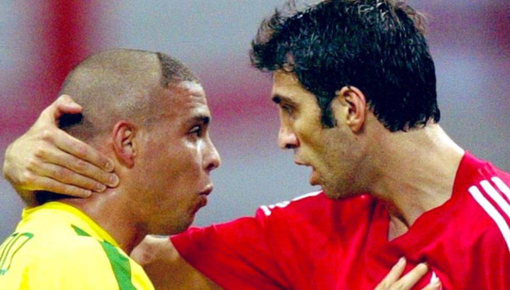11 segundos. Ese fue el tiempo que tardó Hakan Sukur el marcar un gol en el partido que Turquía y Corea del Sur disputaron por el tercer puesto del Mundial 2002. Esa conquista encaminó la victoria de su selección por 3-2 y lo convirtió en un héroe nacional.